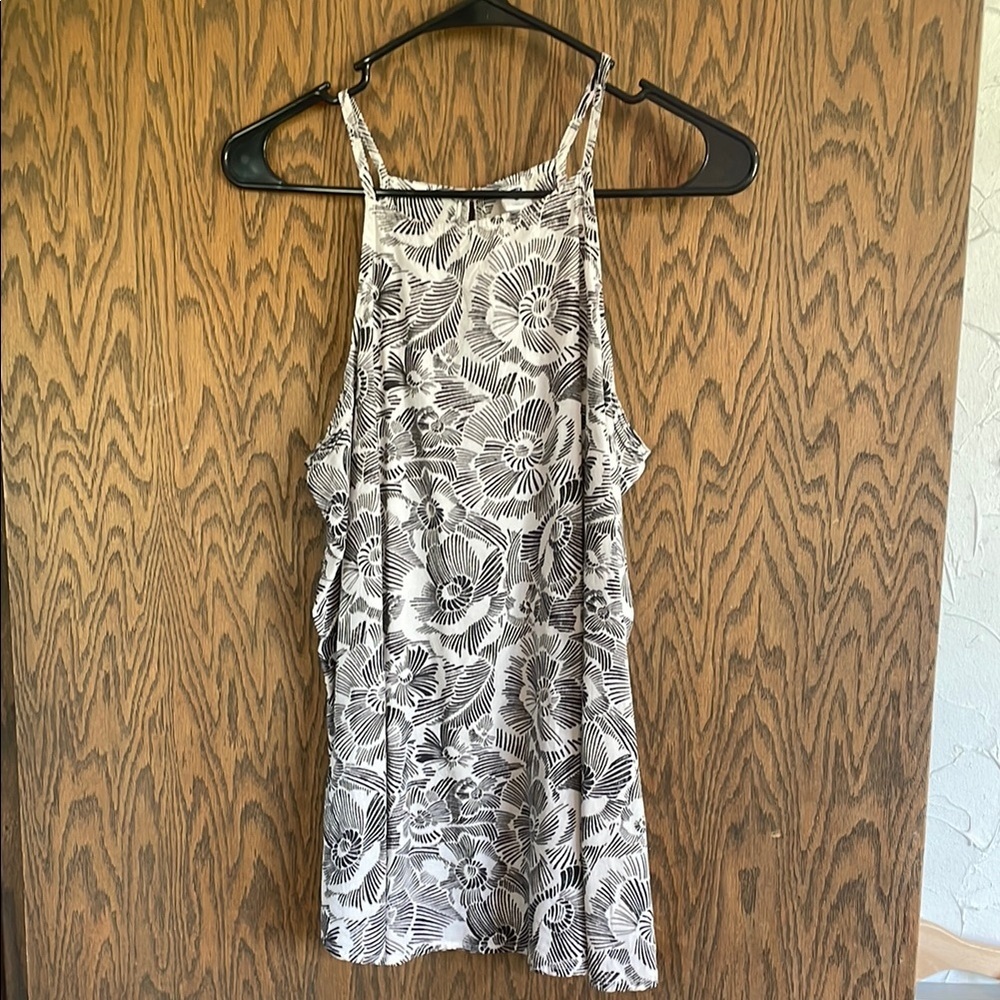 Old Navy Gray and White Graphic Tank Top